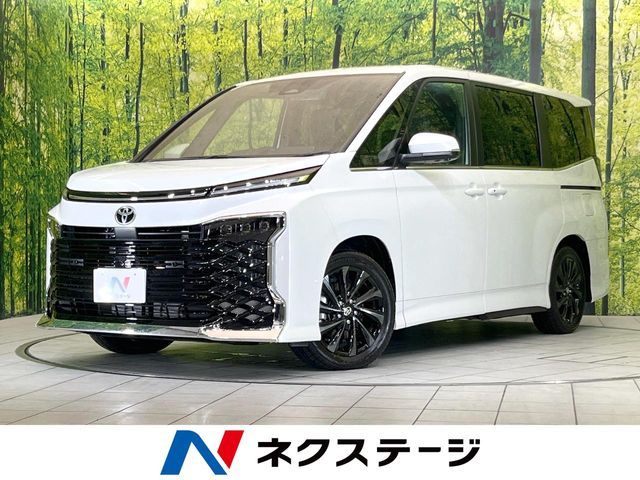 TOYOTA / VOXY HYBRID