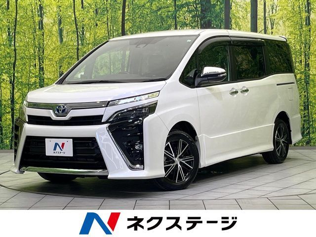 TOYOTA / VOXY HYBRID