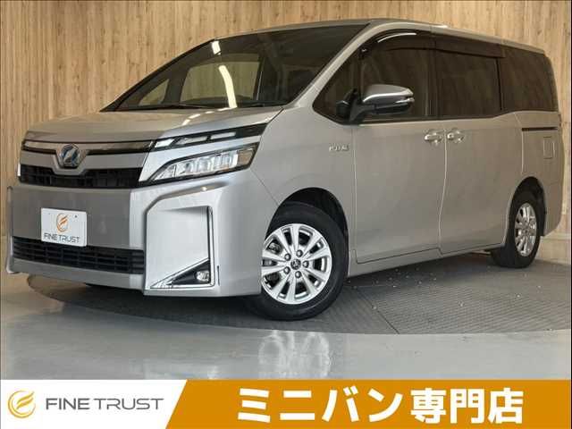 TOYOTA / VOXY HYBRID