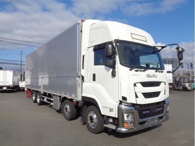 ISUZU / GIGA