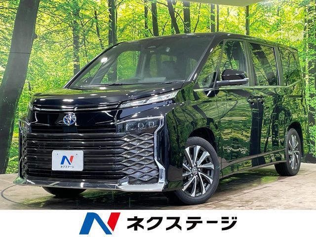 TOYOTA / VOXY HYBRID