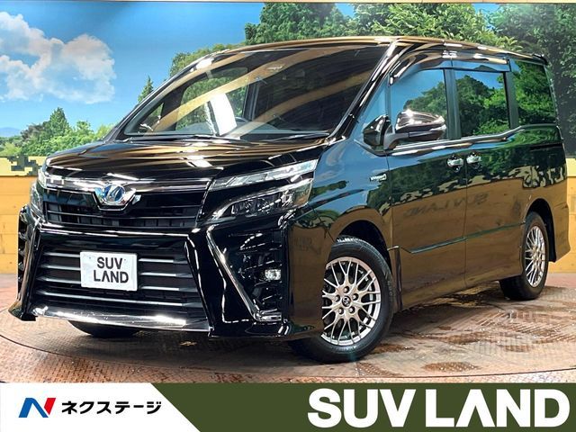 TOYOTA / VOXY HYBRID