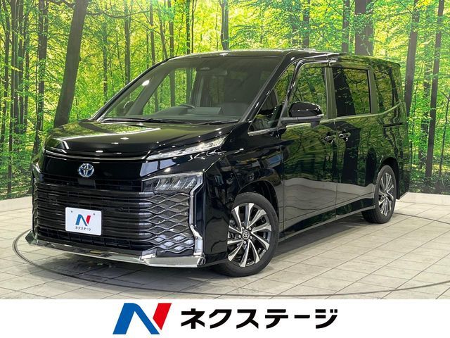 TOYOTA / VOXY HYBRID