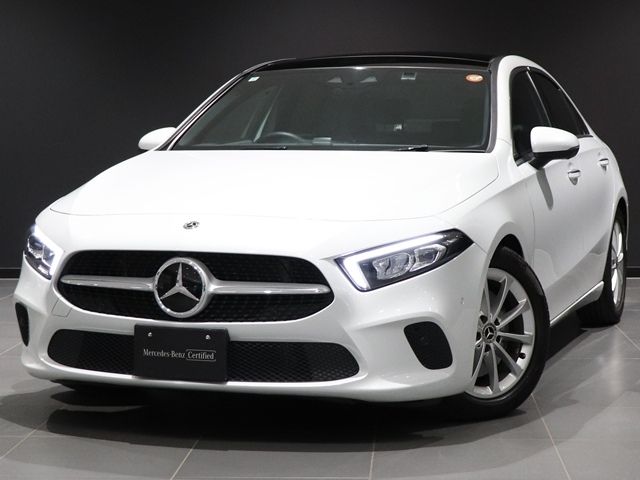 MERCEDES BENZ / MERCEDES BENZ A class sedan