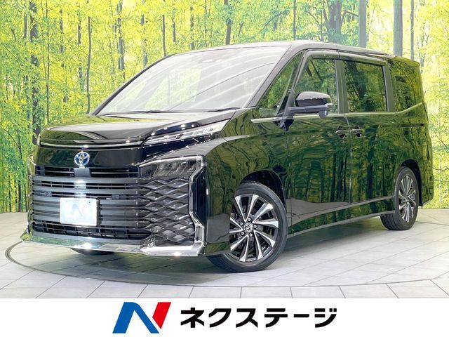 TOYOTA / VOXY HYBRID