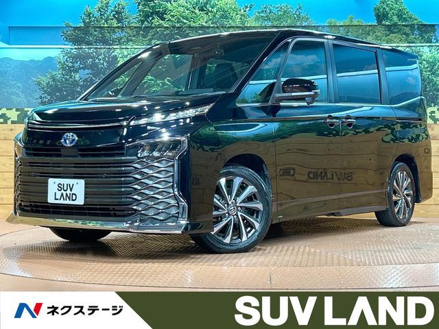 TOYOTA / VOXY HYBRID