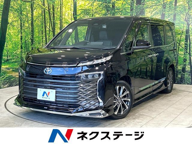 TOYOTA / VOXY HYBRID