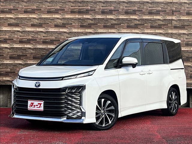 TOYOTA / VOXY HYBRID