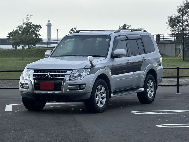 MITSUBISHI / PAJERO wagon