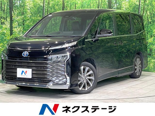 TOYOTA / VOXY HYBRID