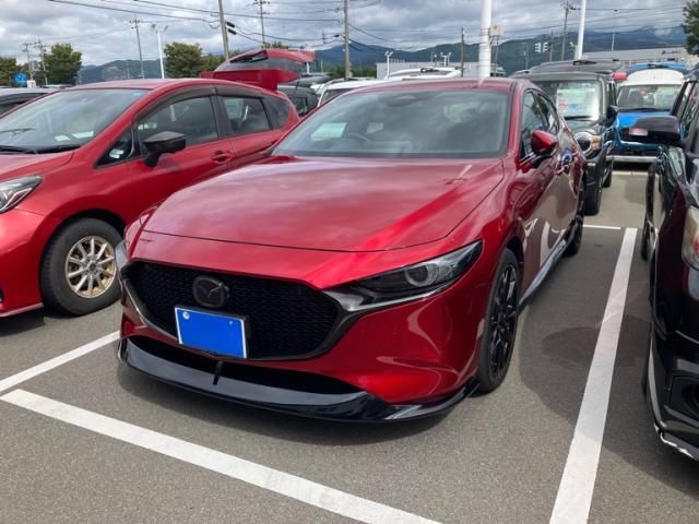 MAZDA / マツダ３ファストバック
