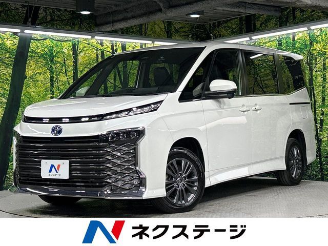 TOYOTA / VOXY HYBRID 4WD