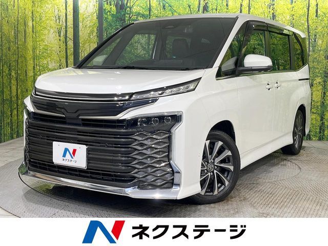 TOYOTA / VOXY HYBRID
