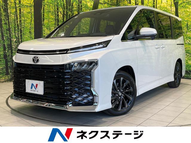 TOYOTA / VOXY HYBRID