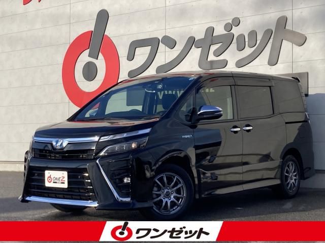 TOYOTA / VOXY HYBRID