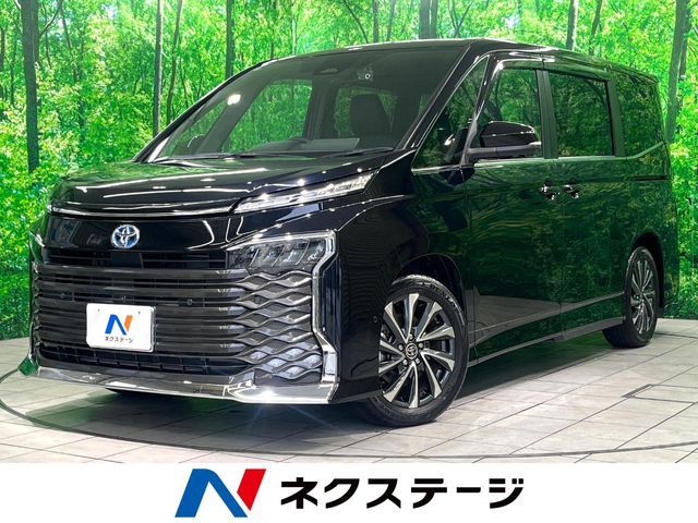 TOYOTA / VOXY HYBRID