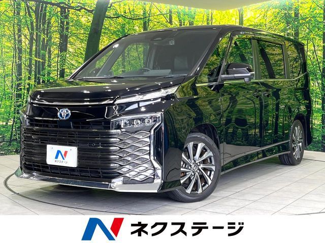 TOYOTA / VOXY HYBRID