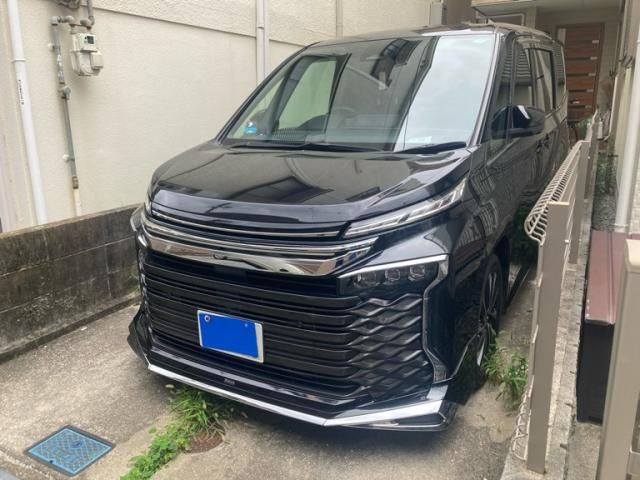 TOYOTA / VOXY