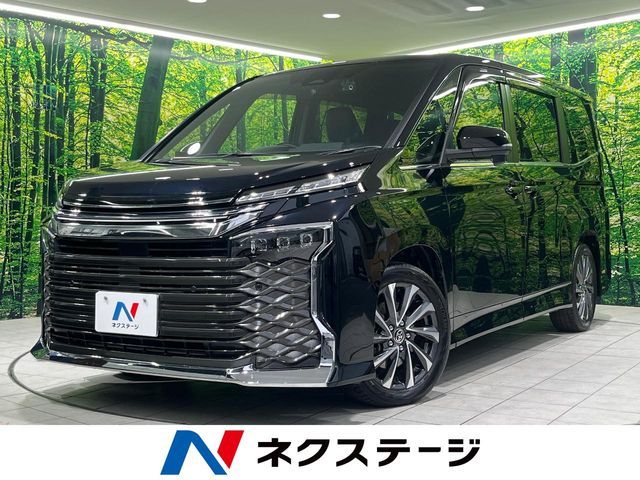 TOYOTA / VOXY HYBRID
