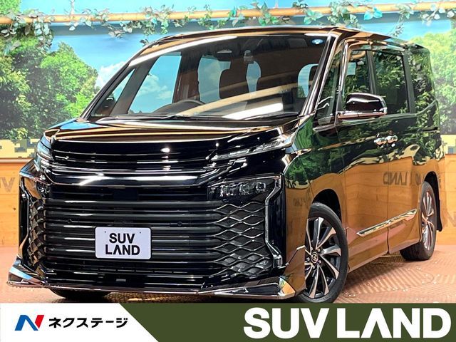 TOYOTA / VOXY HYBRID