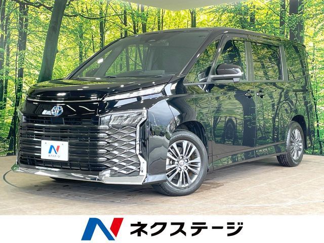 TOYOTA / VOXY HYBRID