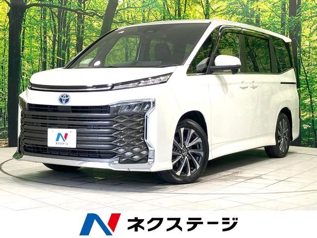 TOYOTA / VOXY HYBRID