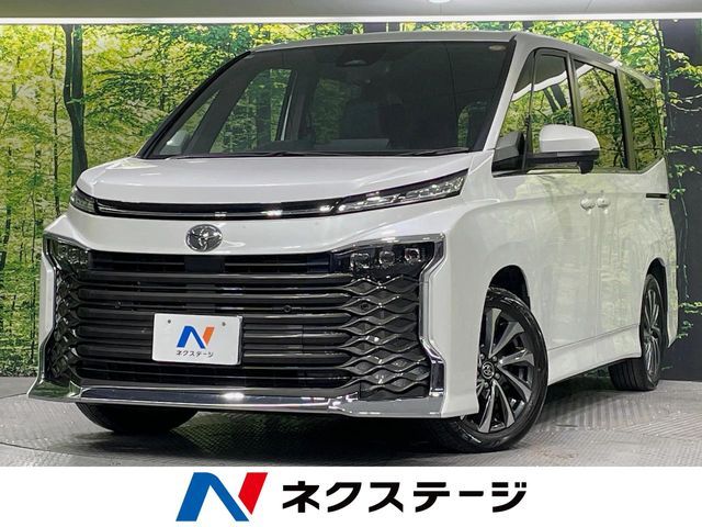 TOYOTA / VOXY HYBRID