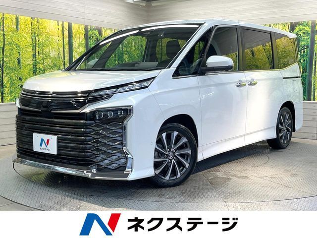 TOYOTA / VOXY HYBRID