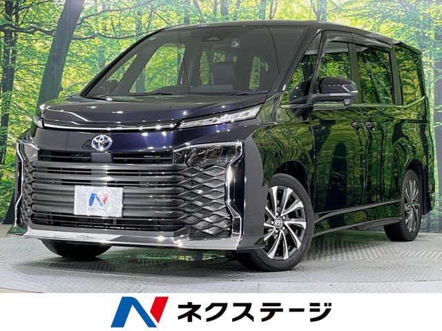 TOYOTA / VOXY HYBRID