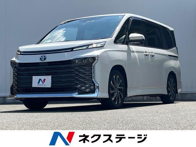 TOYOTA / VOXY HYBRID