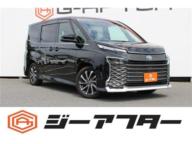 TOYOTA / VOXY HYBRID