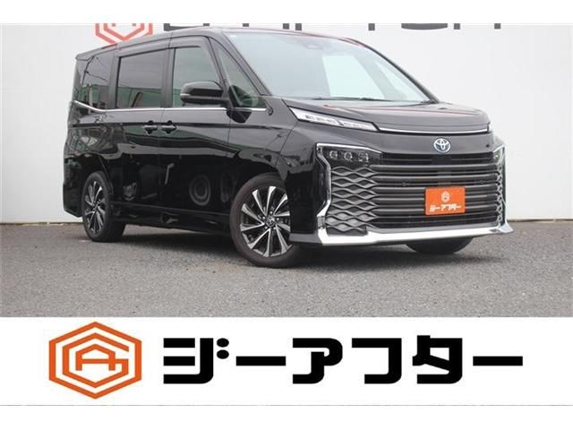 TOYOTA / VOXY HYBRID