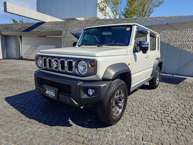 SUZUKI / JIMNY NOMADE