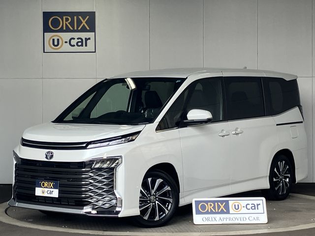 TOYOTA / VOXY HYBRID