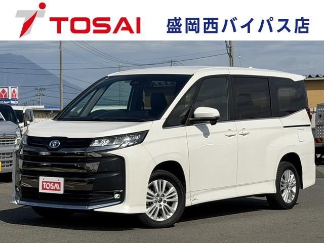 TOYOTA / NOAH HYBRID 4WD