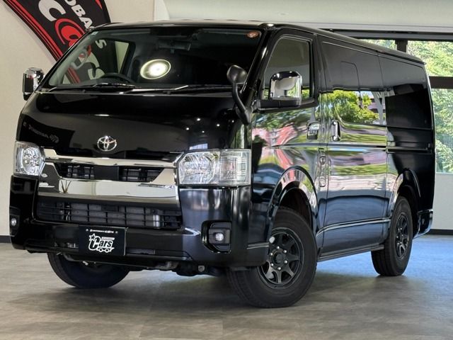TOYOTA / HIACE van 4WD