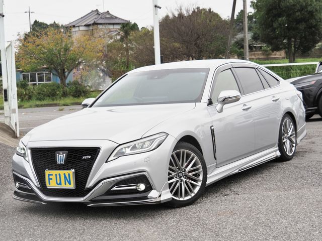 TOYOTA / CROWN sedan hybrid 4WD