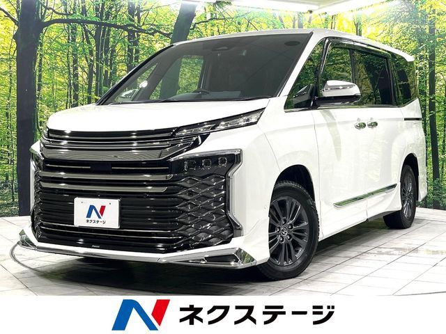 TOYOTA / VOXY HYBRID 4WD
