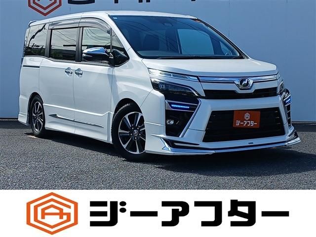 TOYOTA / VOXY