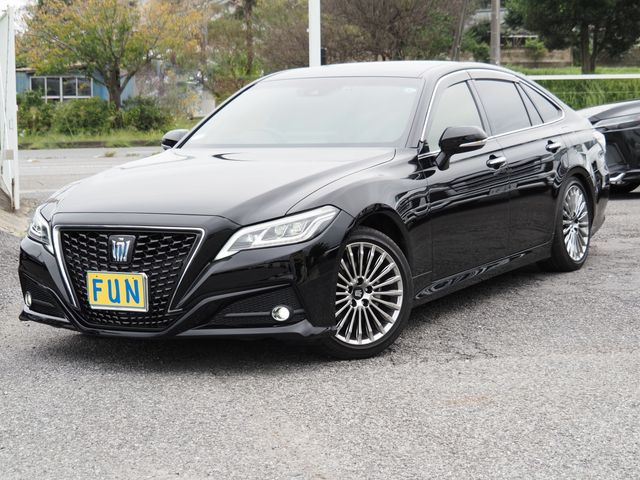 TOYOTA / CROWN sedan hybrid