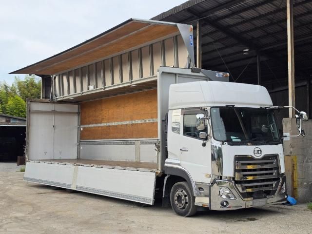 Japanese used car Ref# 1704982 NISSAN DIESEL / Quon