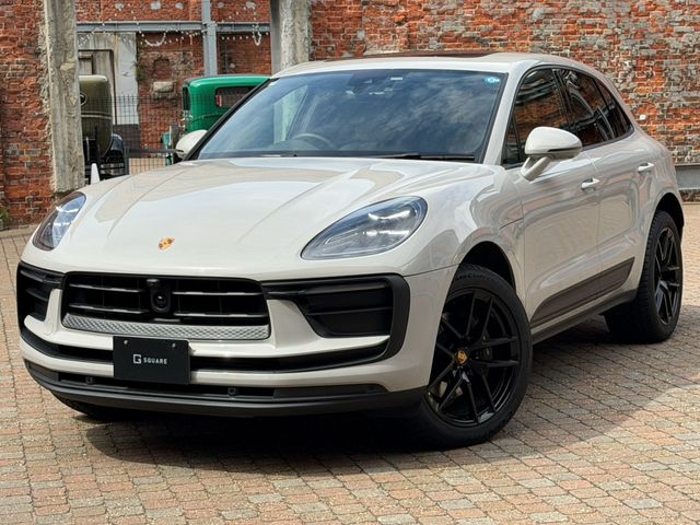 PORSCHE / PORSCHE Macan