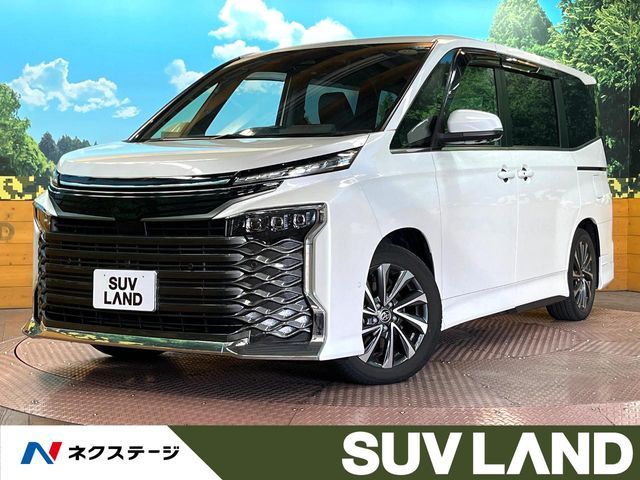 TOYOTA / VOXY HYBRID