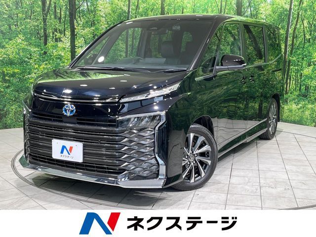TOYOTA / VOXY HYBRID