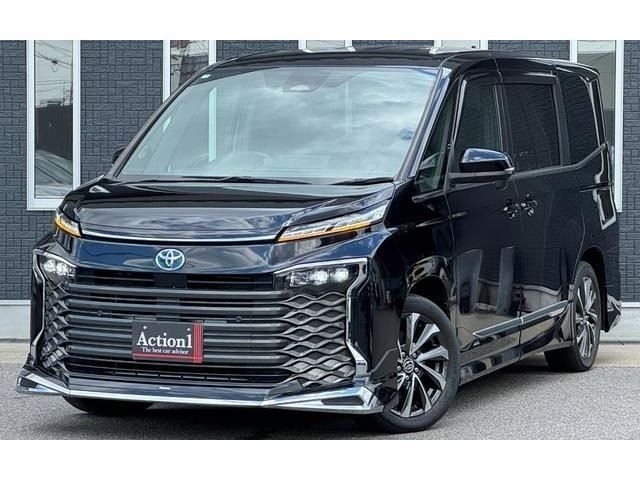 TOYOTA / VOXY HYBRID