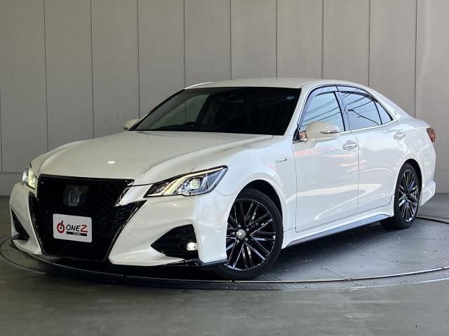 TOYOTA / CROWN sedan hybrid