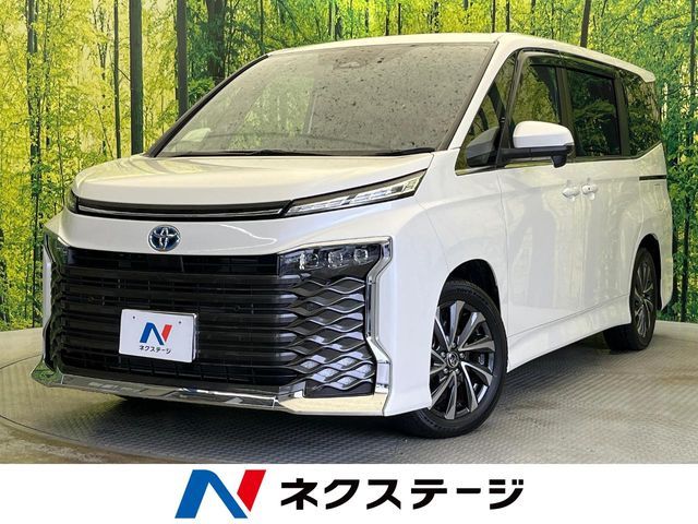 TOYOTA / VOXY HYBRID