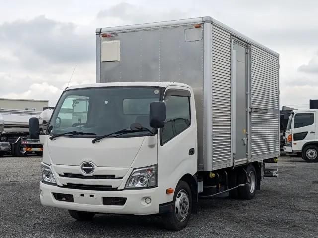 Japanese used car Ref# 1706257 HINO / DUTRO