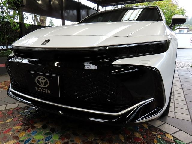 TOYOTA / CROWN CROSSOVER