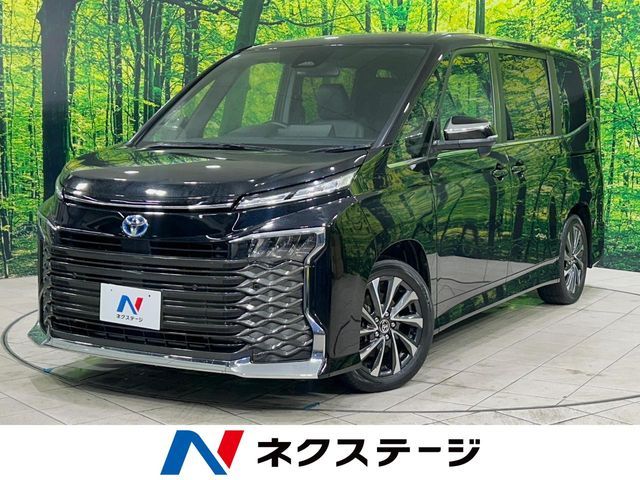 TOYOTA / VOXY HYBRID